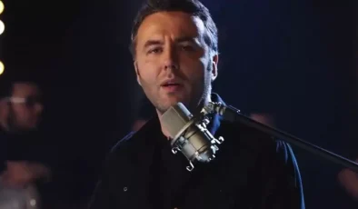 Mehmet Akif Ersoy yıllar önce şarkı söylemiş